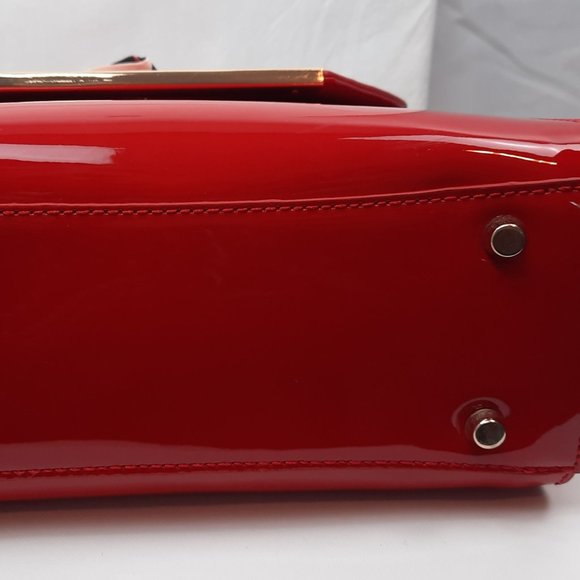 Le Chateau Red Patent Clutch Handbag - Picture 3 of 6